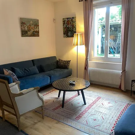 Petite Maison Dans Jardin Partage Garches