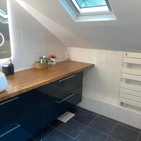 Petite Maison Dans Jardin Partage Apartment Garches